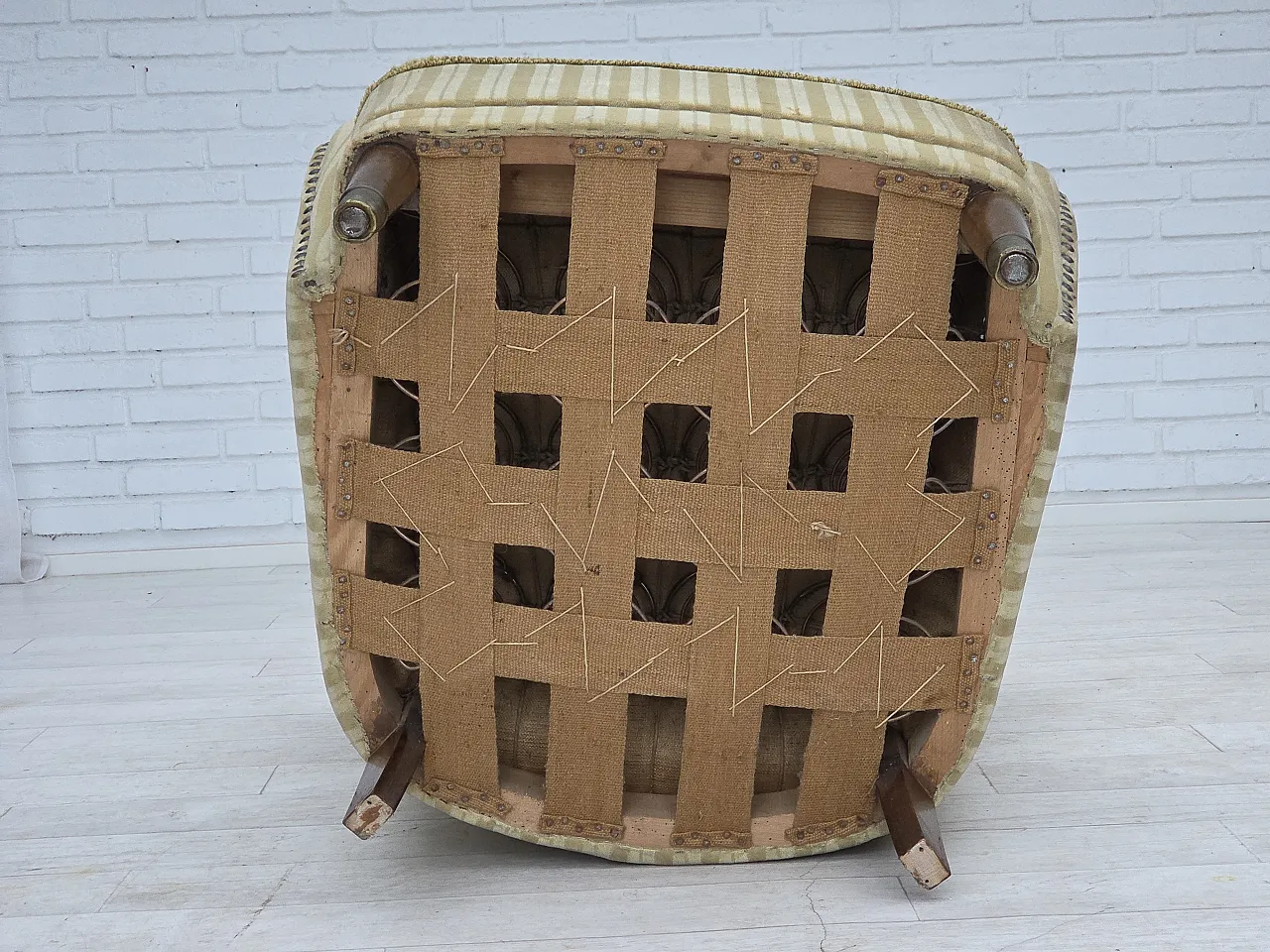 Danish armchair in light green velvet and beech wood, 1960s 18