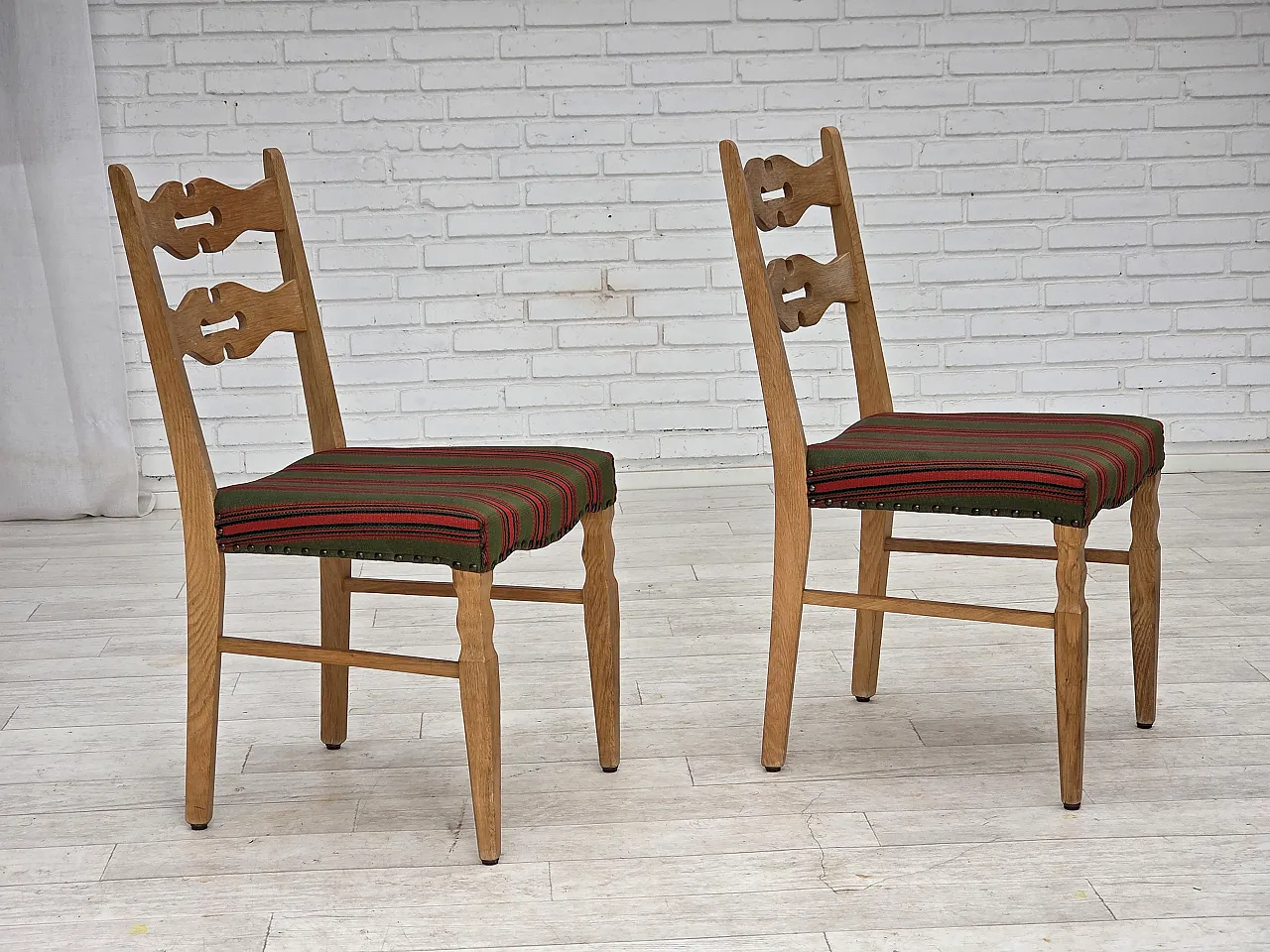 Pair of wool and solid oak chairs, 1970s 18