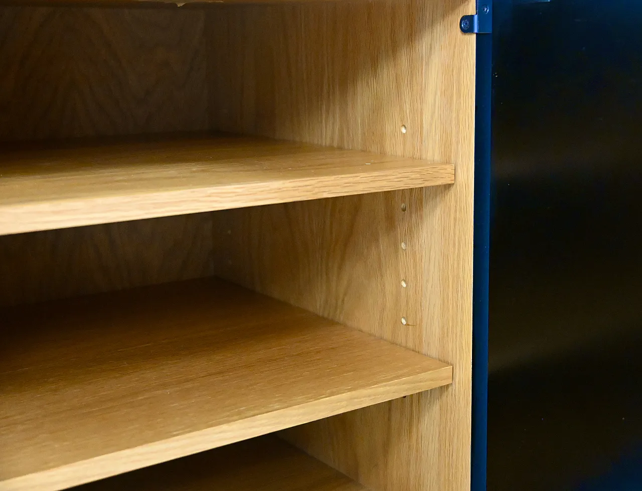 Credenza Credenza di Florence Knoll Bassett per Knoll Inc, anni '60 10