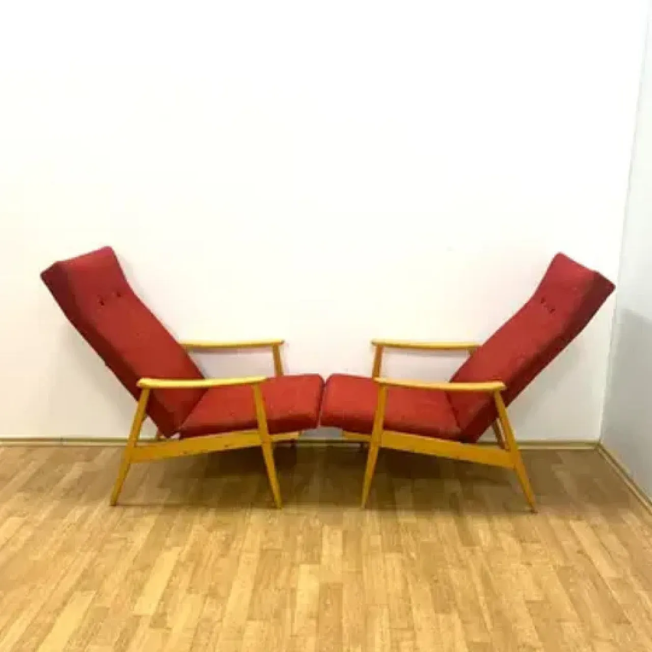 Coppia di poltrone di TON, anni '60 6