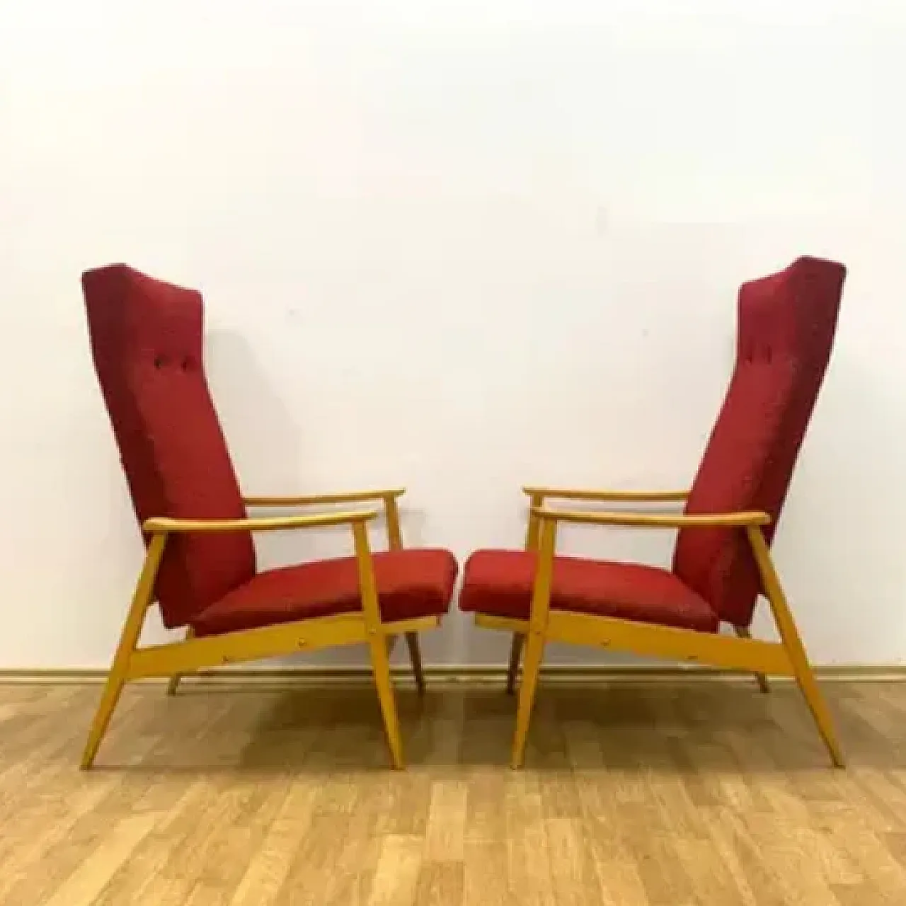 Coppia di poltrone di TON, anni '60 10