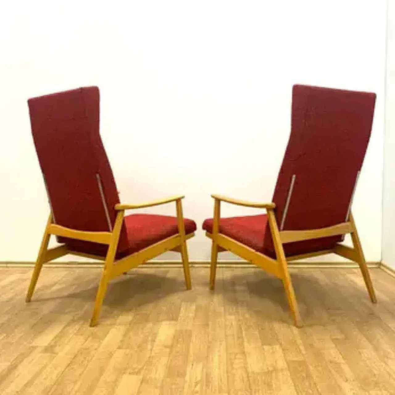 Coppia di poltrone di TON, anni '60 12