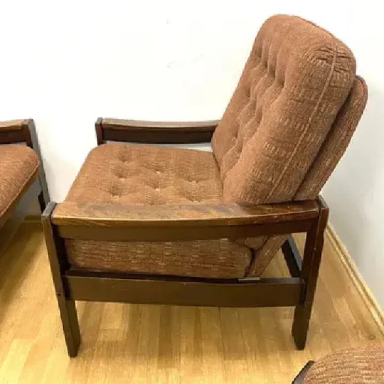 Coppia di poltrone con poggiapiedi, anni '70 3