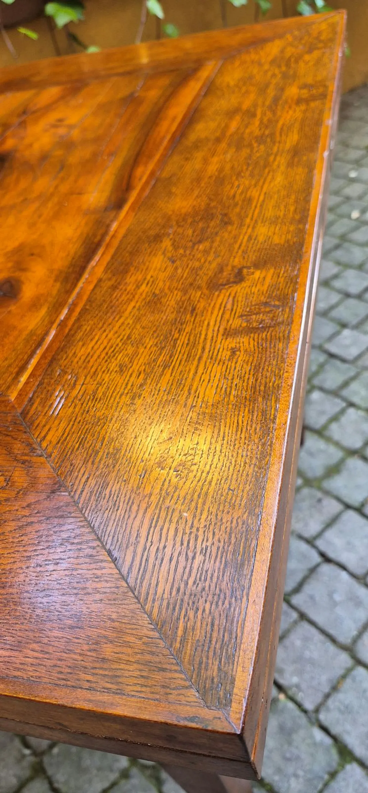 Extendable walnut and oak table, 19th century 4