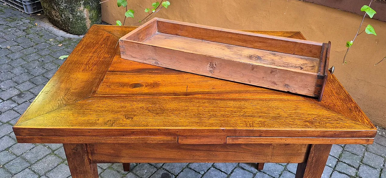 Extendable walnut and oak table, 19th century 7