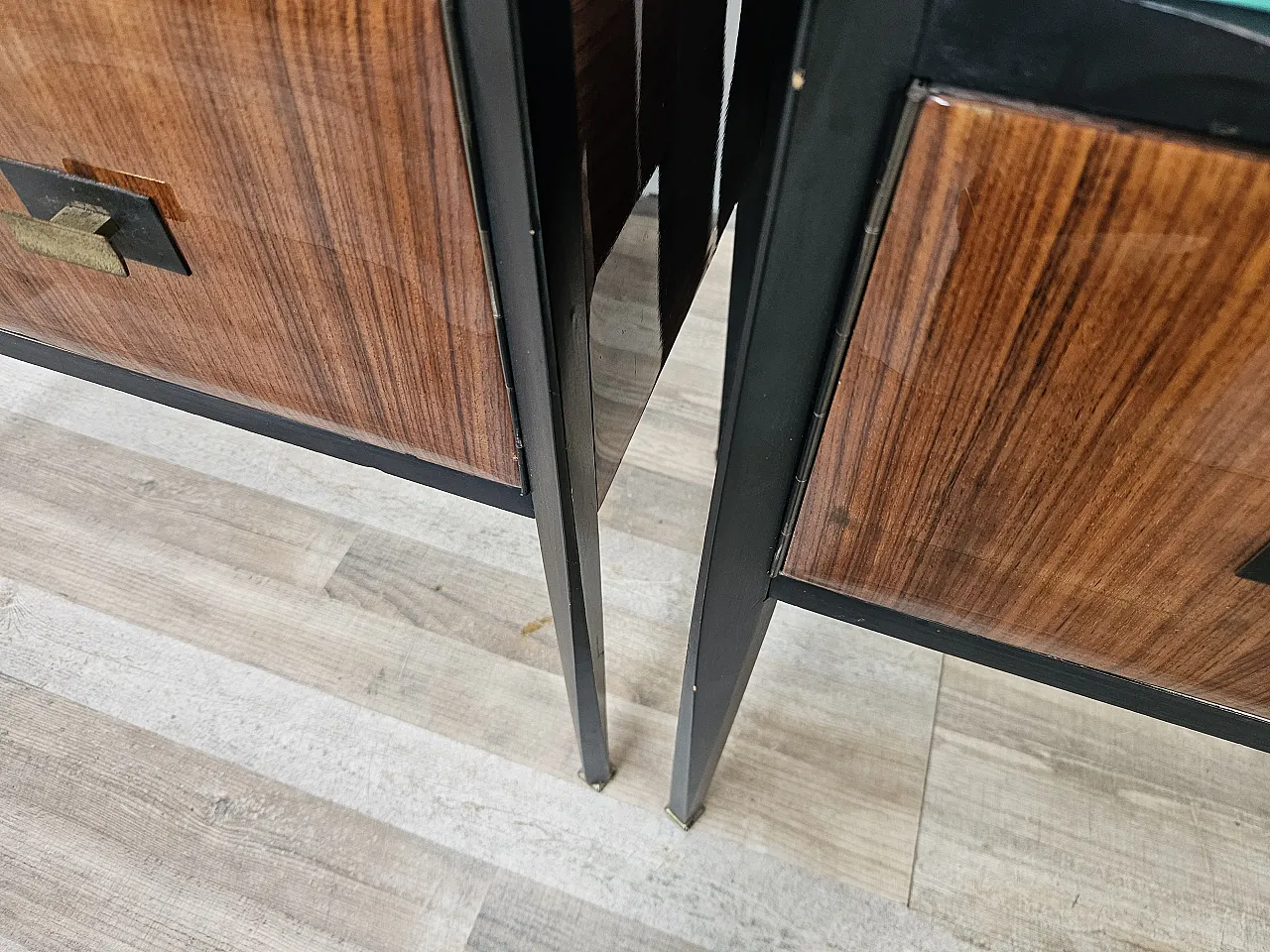 Coppia di comodini lineari con piano specchiato, anni '60 15