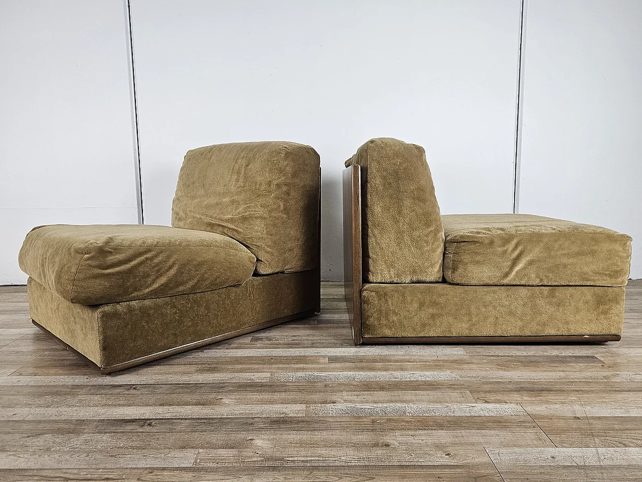 3 poltrone lounge in stoffa, anni '70 4