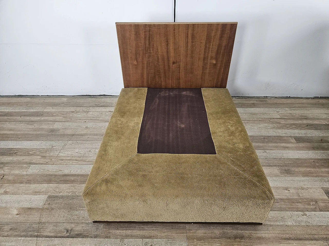 3 poltrone lounge in stoffa, anni '70 9