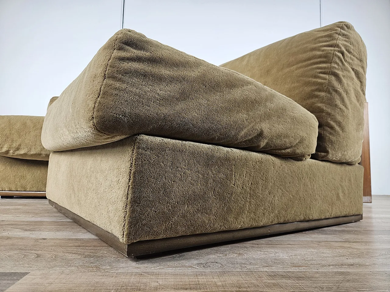 3 poltrone lounge in stoffa, anni '70 13