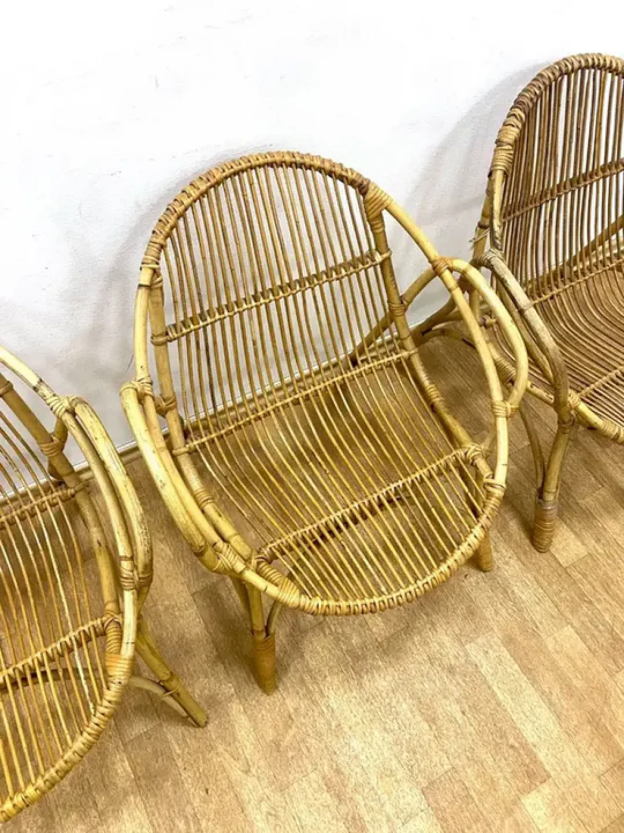 3 Retro armchairs with table, Alan Fuchs, 1960s 4