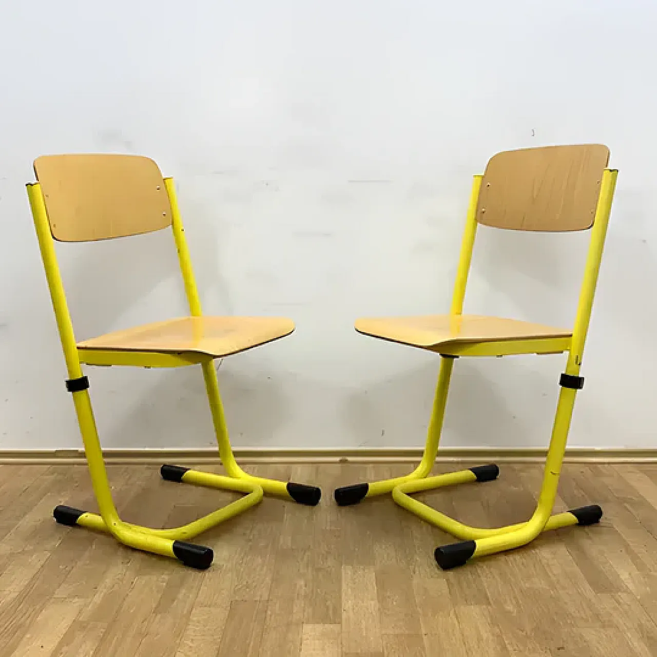 Coppia di sedie in metallo e impiallacciatura, anni '80 3