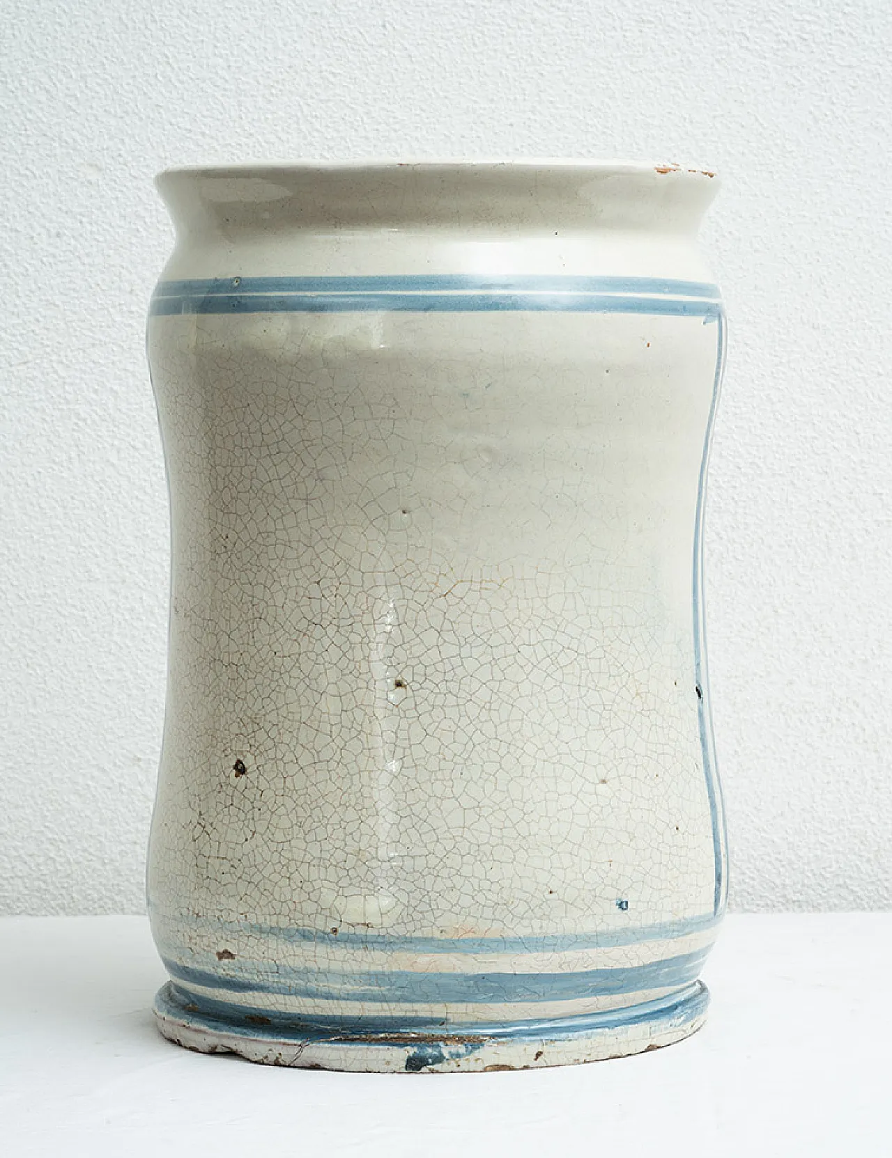 Vaso in maiolica smaltata raffigurante paesaggio, '700 2