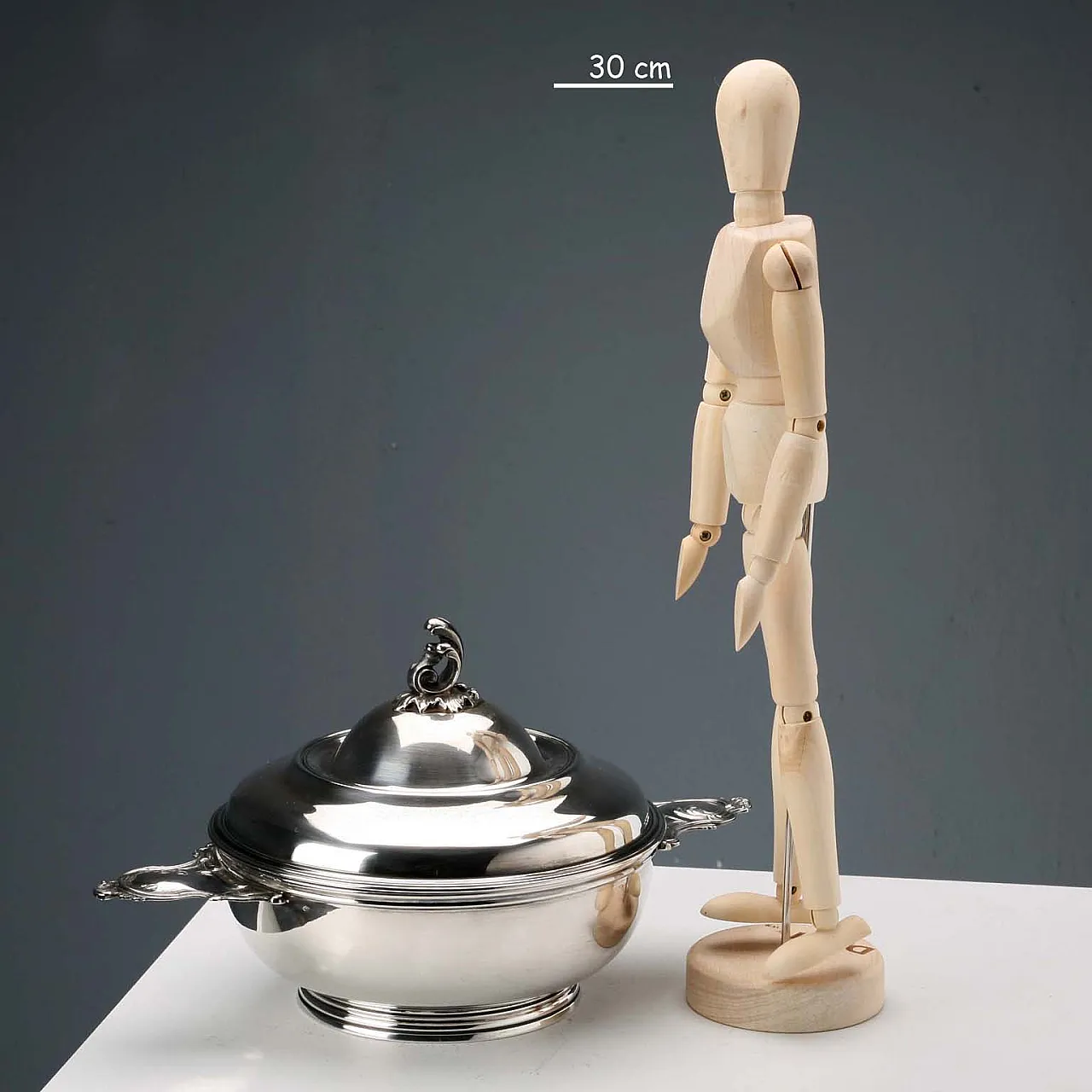 Piatto verdure in argento 925 sbalzato e cesellato, '900 2