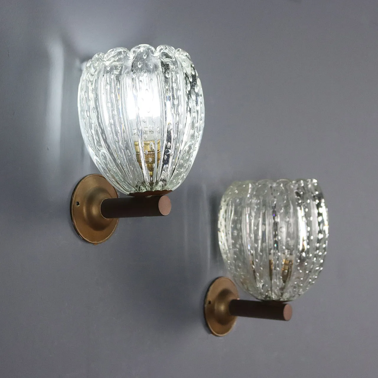 Coppia di lampade da parete in ottone e vetro di Murano, '900 4
