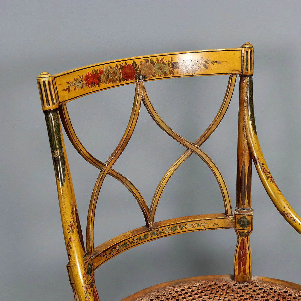 Coppia di poltrone in noce laccato e paglia di Vienna, metà '800 3