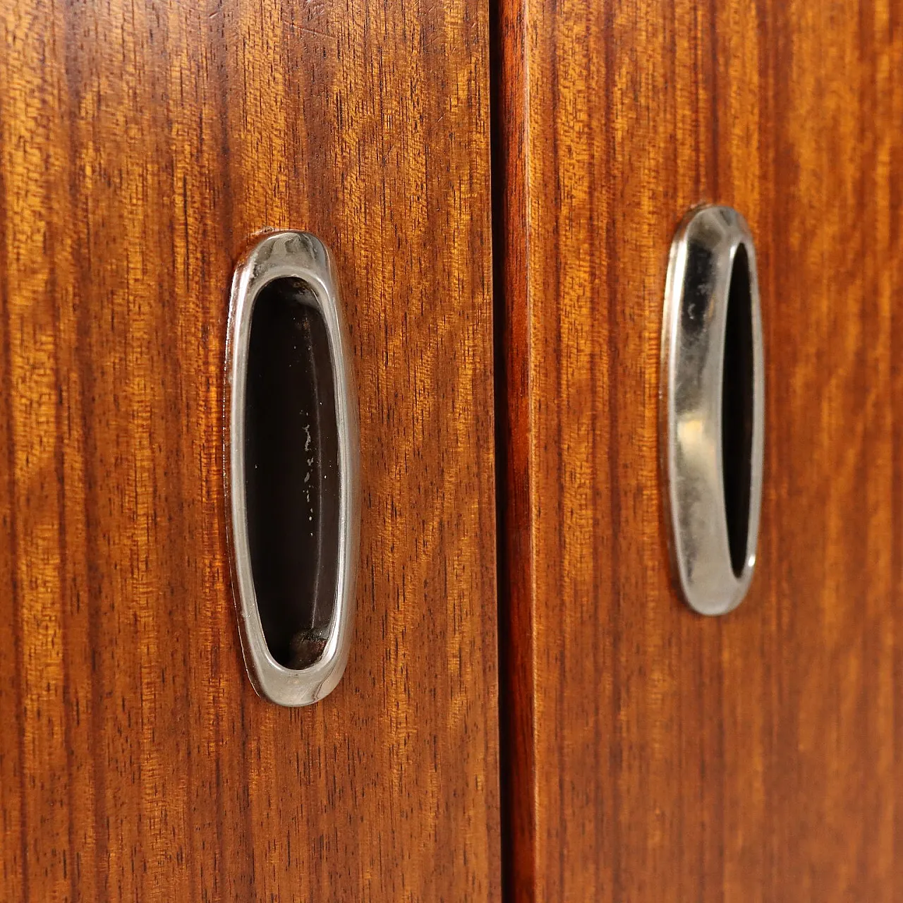 Credenza impiallacciata in teak e inserti in metallo, '900 6