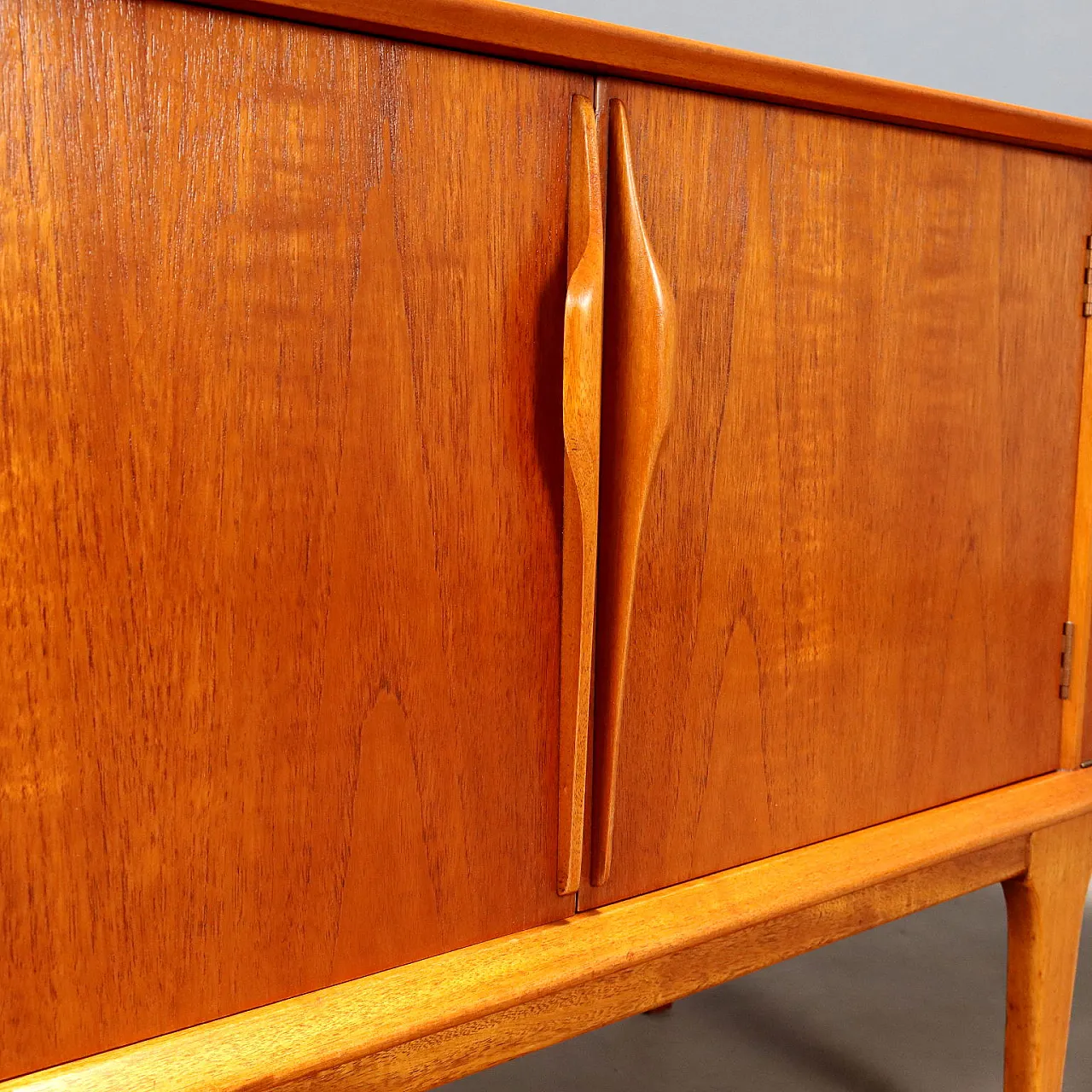 Credenza impiallacciata in teak, '900 4