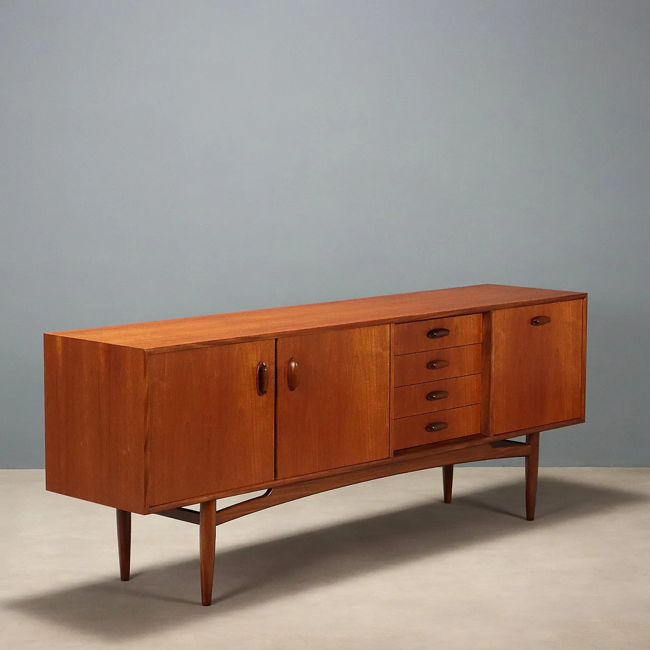 Credenza impiallacciata in teak, '900 1