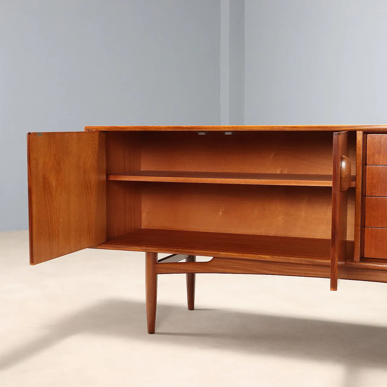 Credenza impiallacciata in teak, '900 3