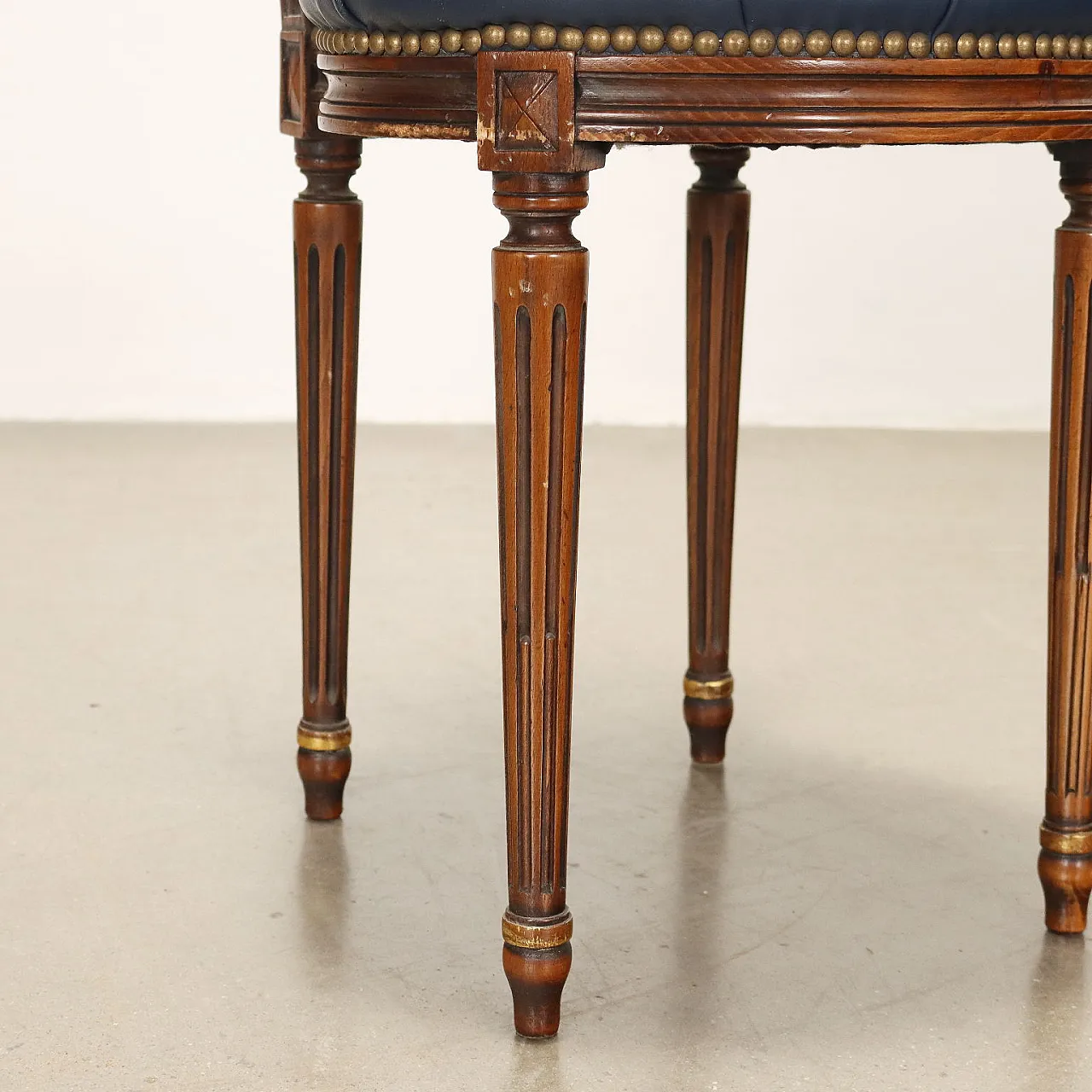 Scrivania  a forma di fagiolo con sedia in pelle, '900 9