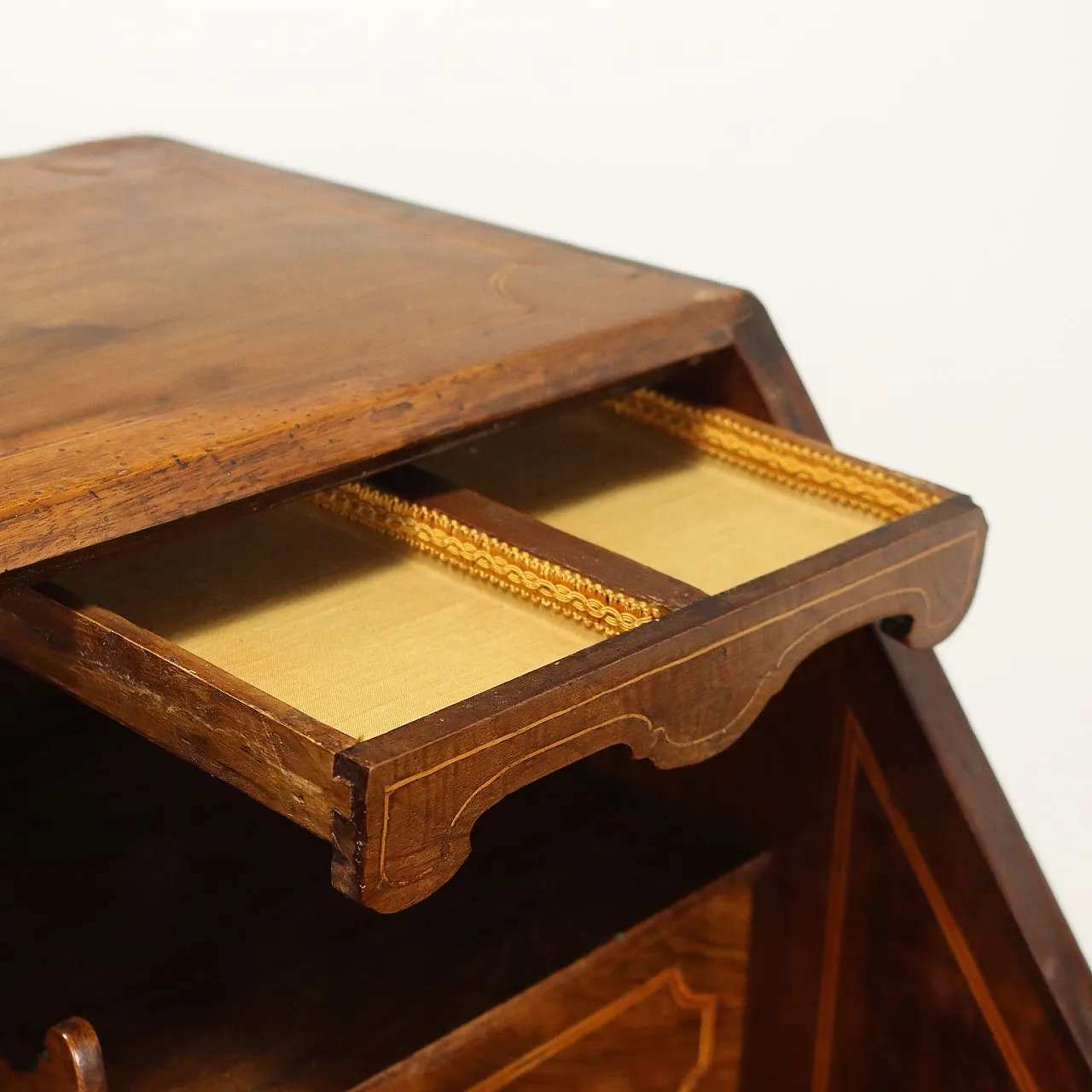 Armadio a ribalta in noce, '700 5