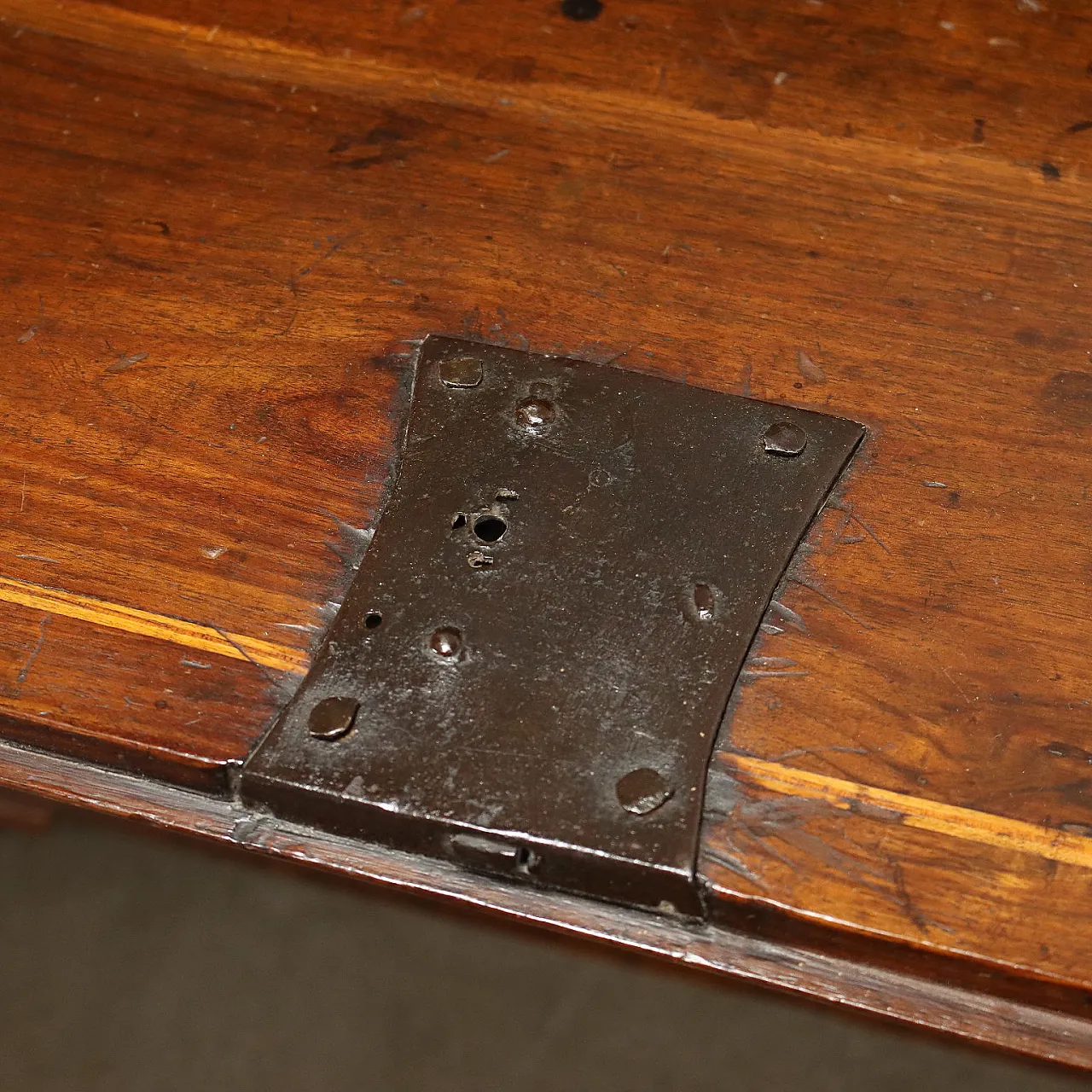 Armadio a ribalta in noce, '700 7