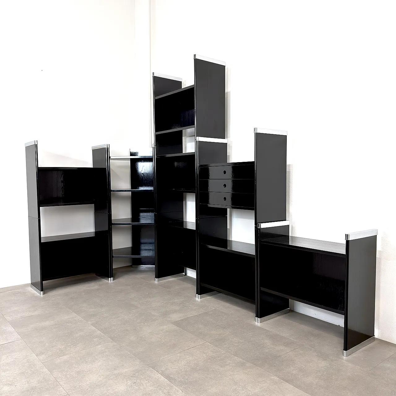 Libreria modulare Nippon di H. Miyagima per La Linea, Italia anni '70 1