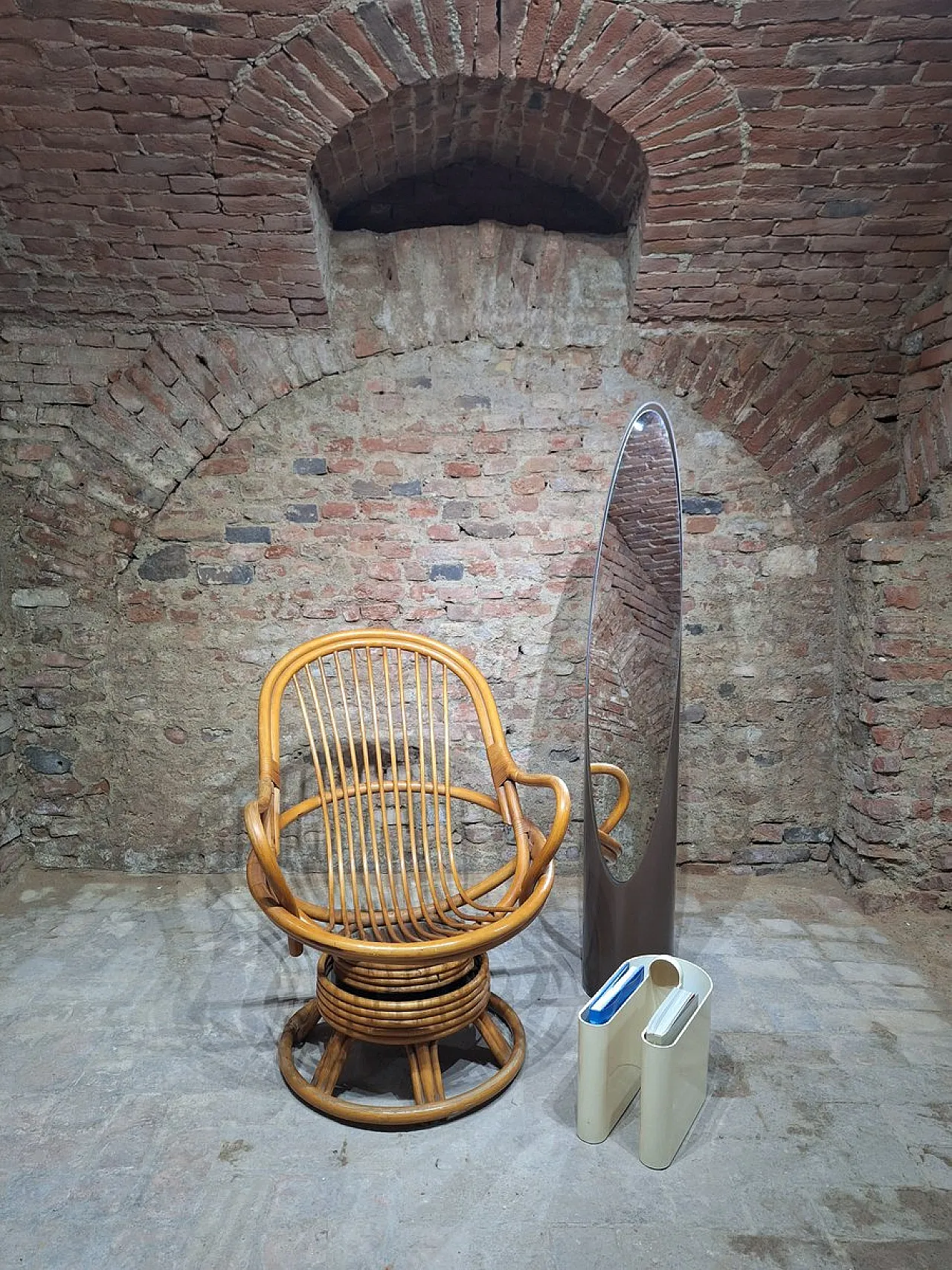 Specchio da terra Unghia di Rodolfo Bonetto, anni '70 10