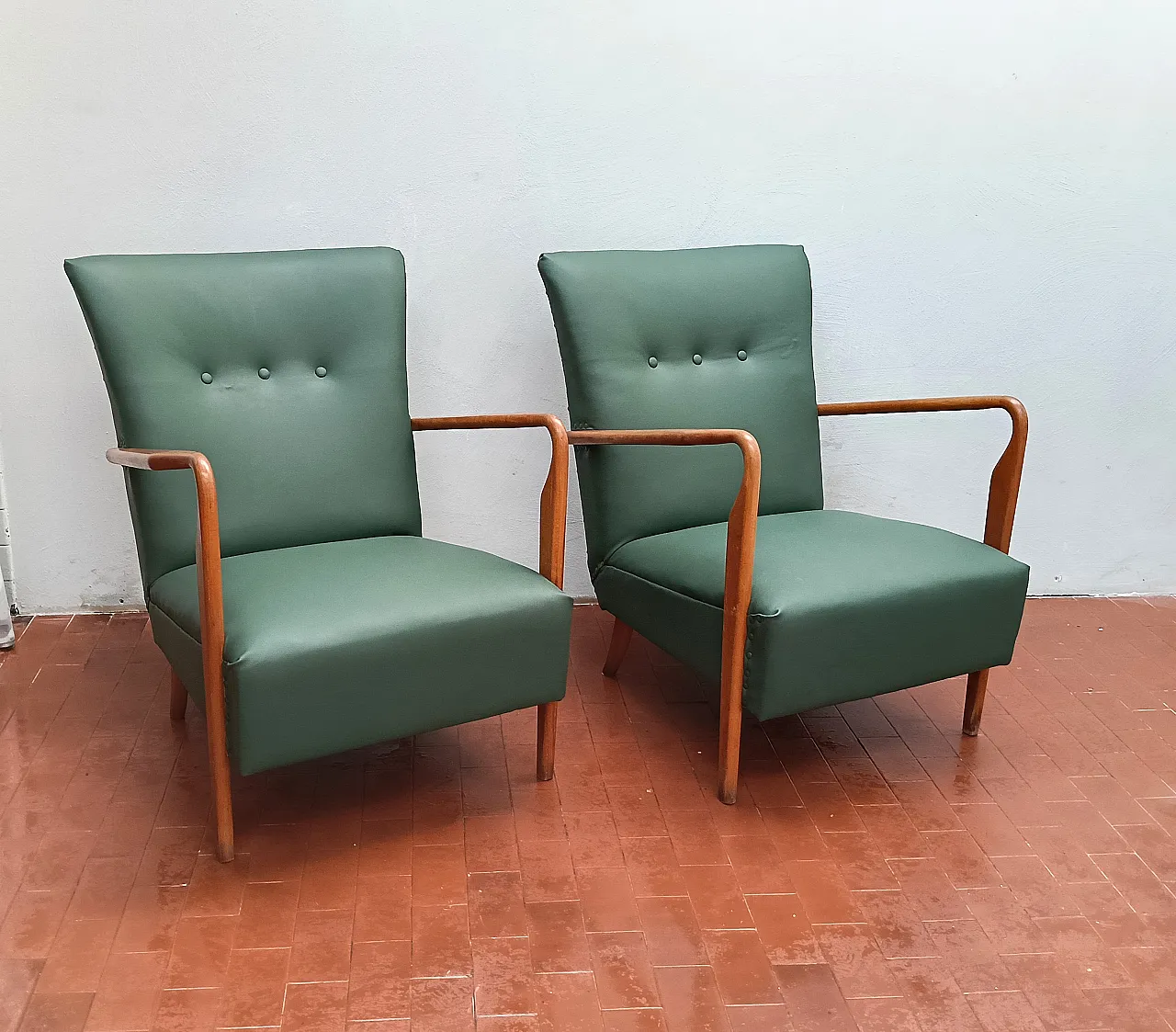 Pair of armchair 401 by Cassina walnut, calfskin, 50s 11