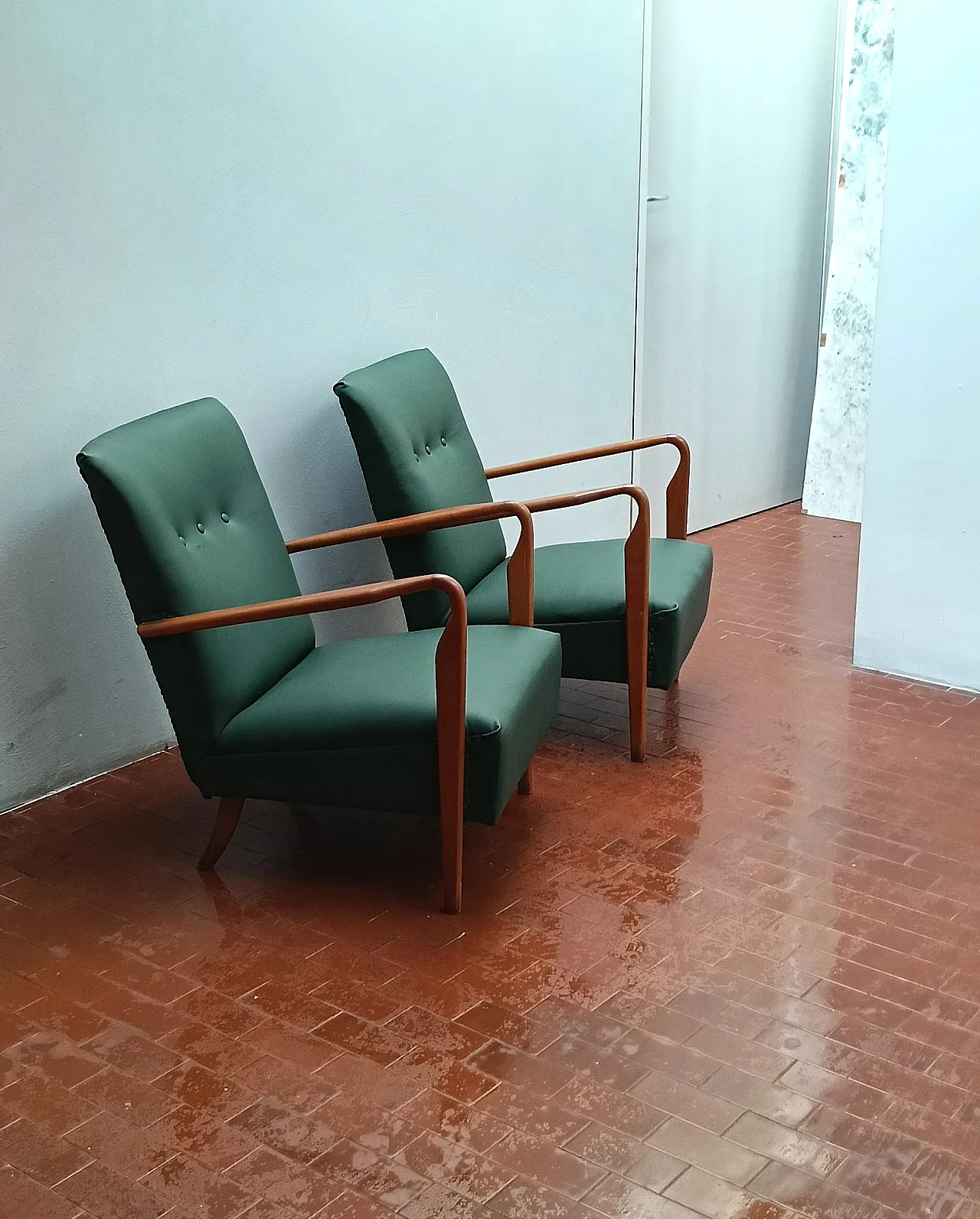 Pair of armchair 401 by Cassina walnut, calfskin, 50s 23
