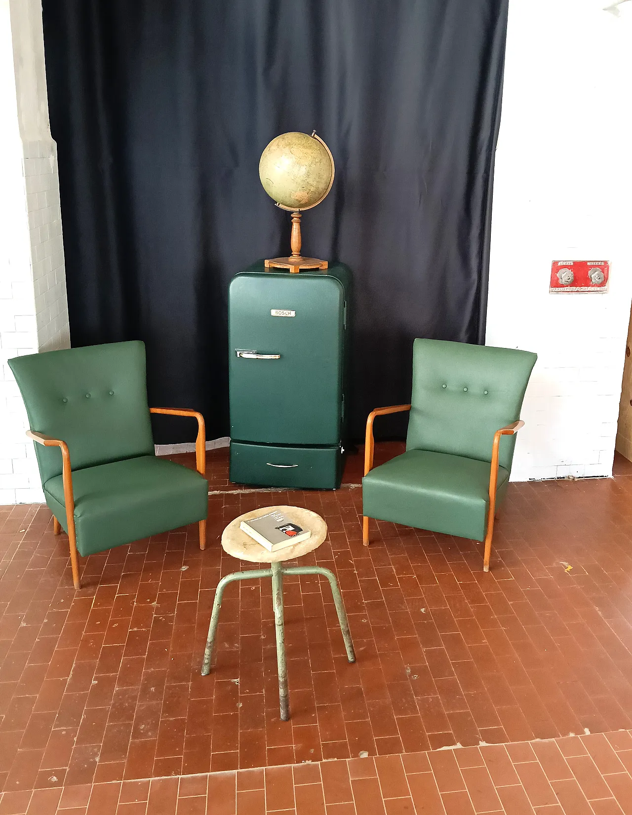 Pair of armchair 401 by Cassina walnut, calfskin, 50s 28