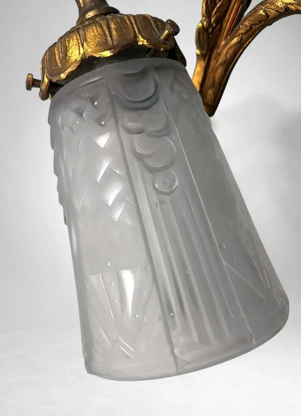 Pair of gilded bronze and cut glass wall lamps, 20th century 7