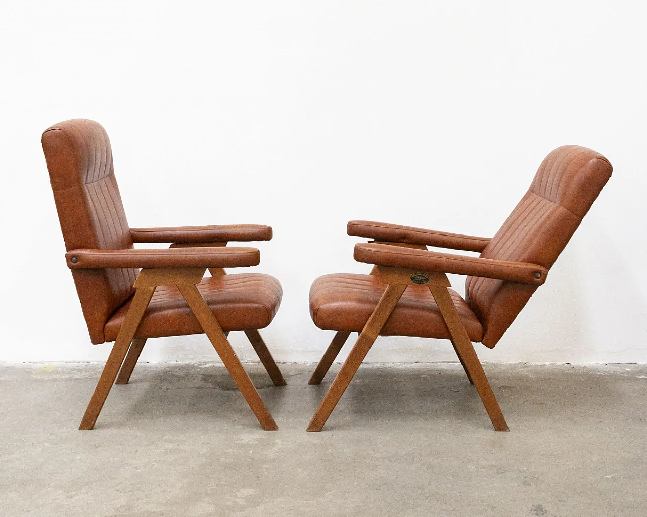 Pair of recliners from Mobilificio Valtorta, 1950s 3