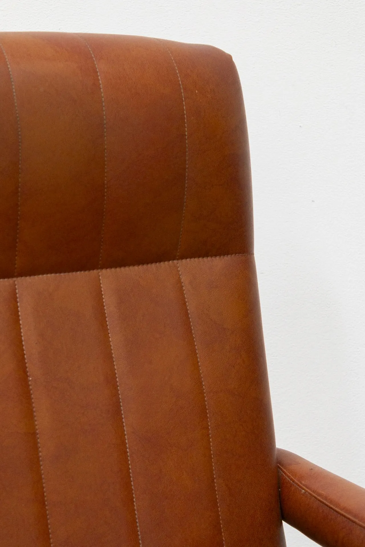 Pair of recliners from Mobilificio Valtorta, 1950s 10