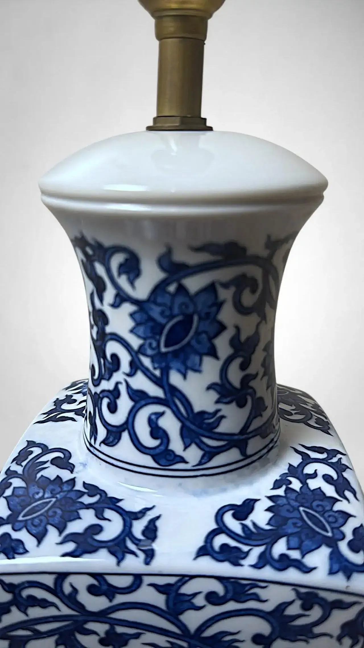 Lampada da tavolo in porcellana blu e bianca stile Jingdezhen, '900 5
