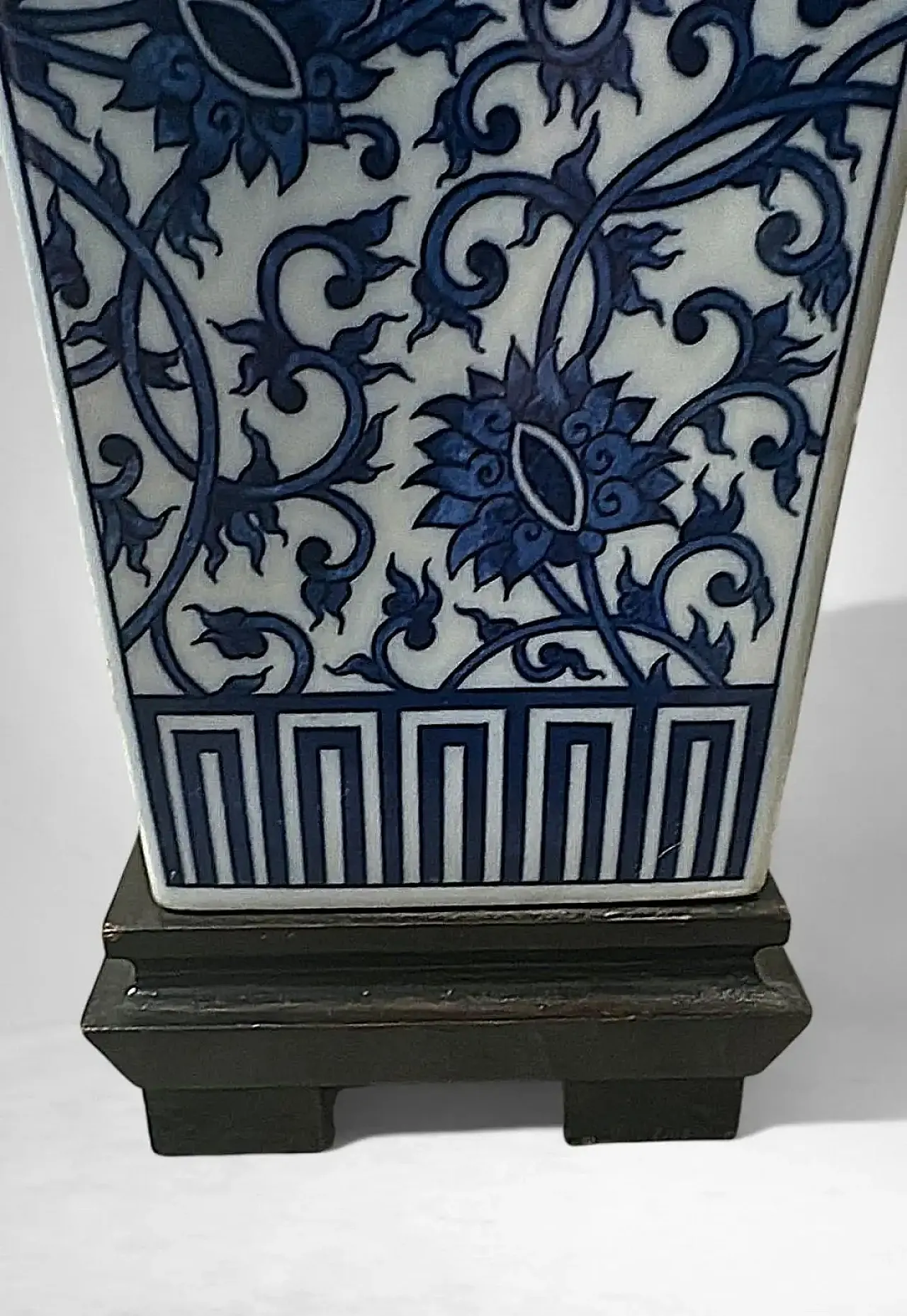 Lampada da tavolo in porcellana blu e bianca stile Jingdezhen, '900 8