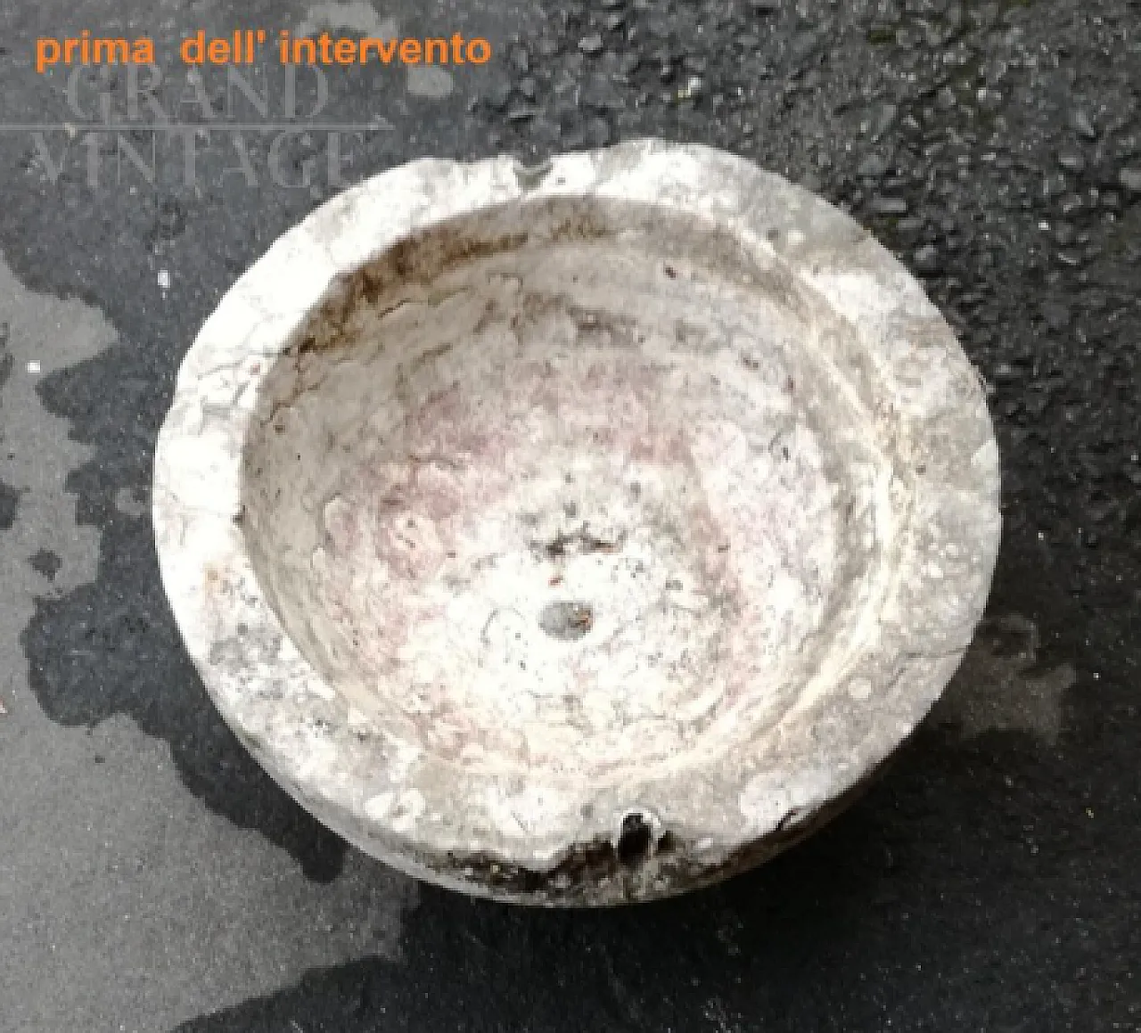 Marble stoup, 30s 13