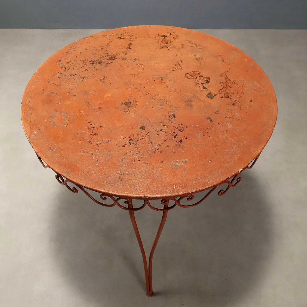 Tavolo da giardino in ferro con piano rotondo, primo '900 6