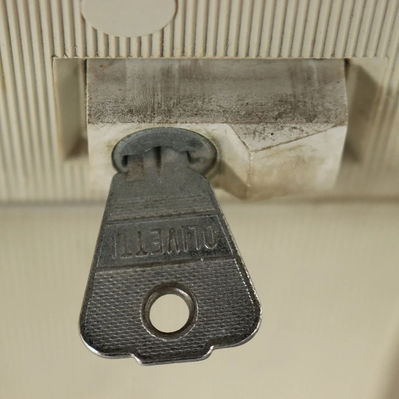 Scrivania Arco di BBPR per Olivetti, fine '900 8