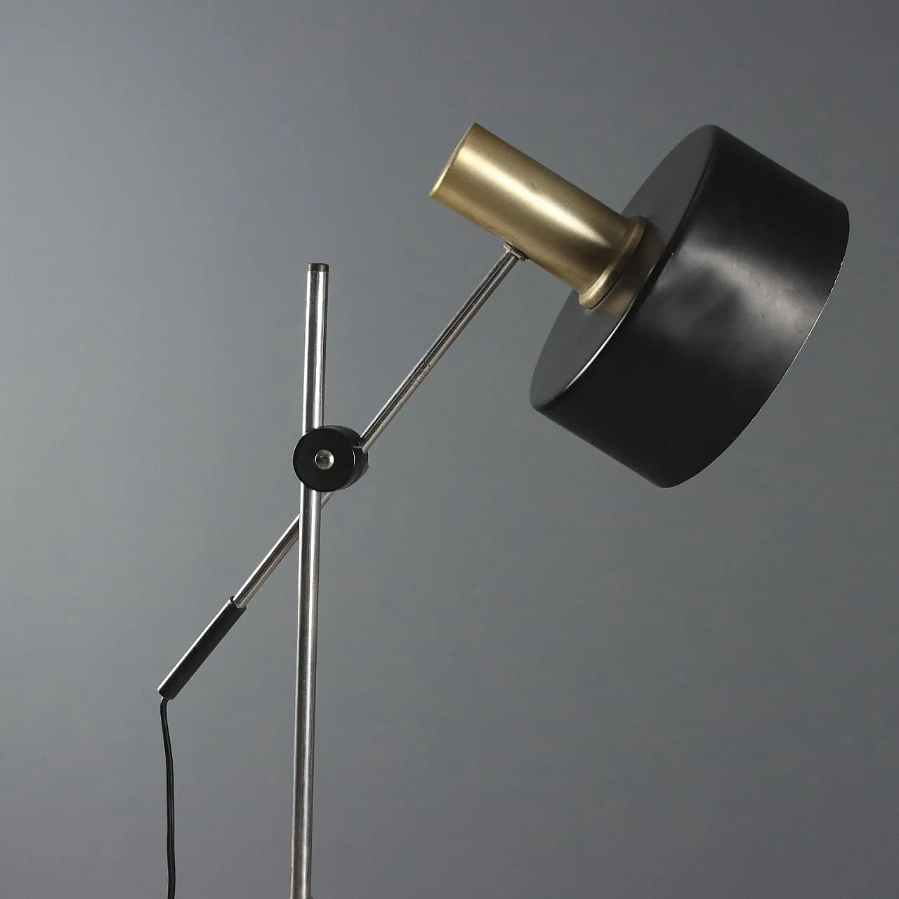 Lampada da terra con base in marmo, metallo e alluminio, '900 5