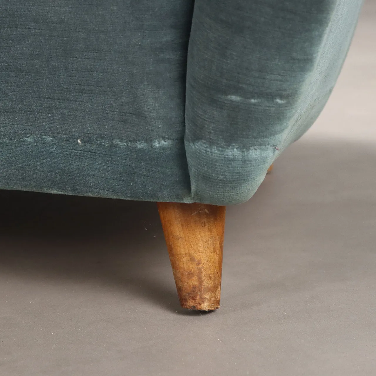 Divano a forma di fagiolo in velluto, metà '900 8