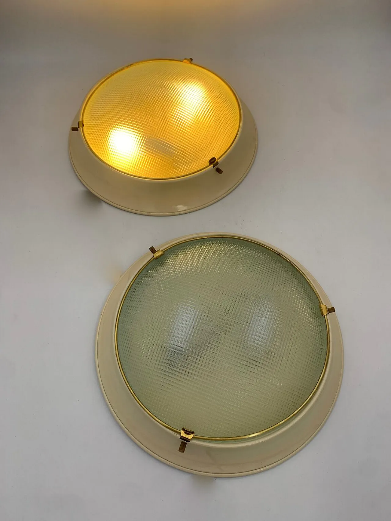 Pair of sconces attributed to Fontana Arte, 1960s 1