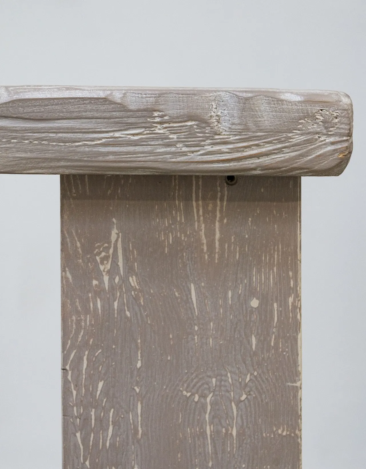 Tavolo artigianale in abete color tortora patinato, '900 3