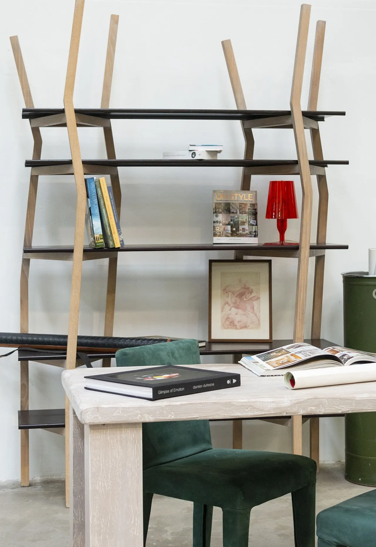 Tavolo artigianale in abete color tortora patinato, '900 10