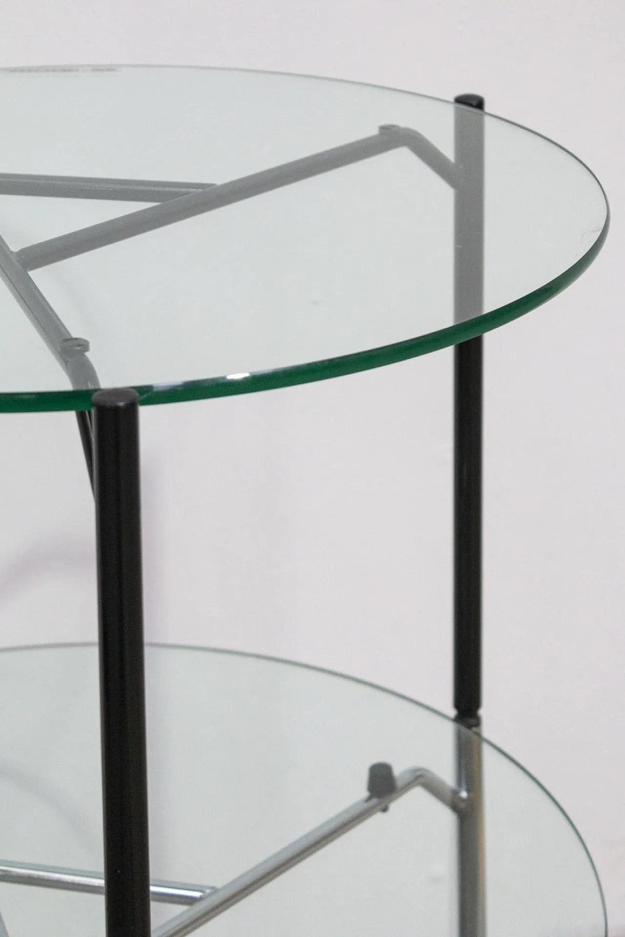 Tavolino a due ripiani in vetro e metallo Casamania di Frezza, '900 6