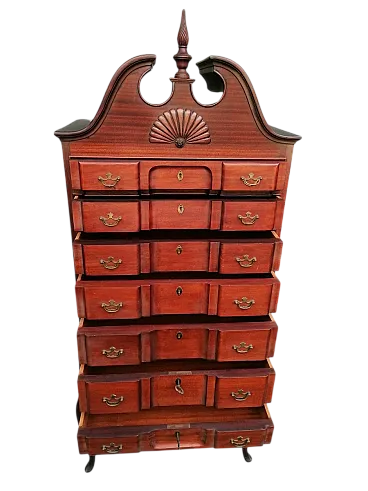 Cassettone alto a 7 cassetti Queen Anne Chippendale, XVIII secolo