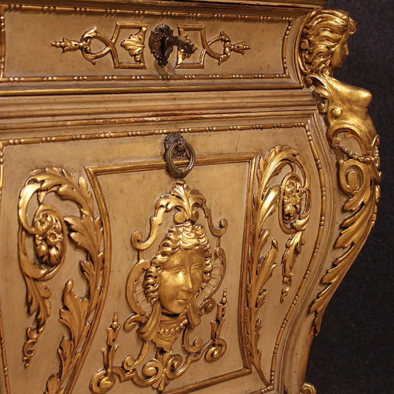 Pair of Italian lacquered and gilded bedside tables, 20th century 6