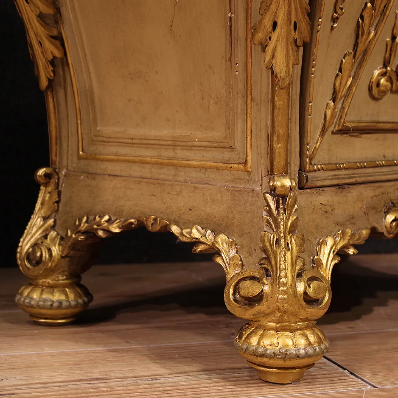 Pair of Italian lacquered and gilded bedside tables, 20th century 14