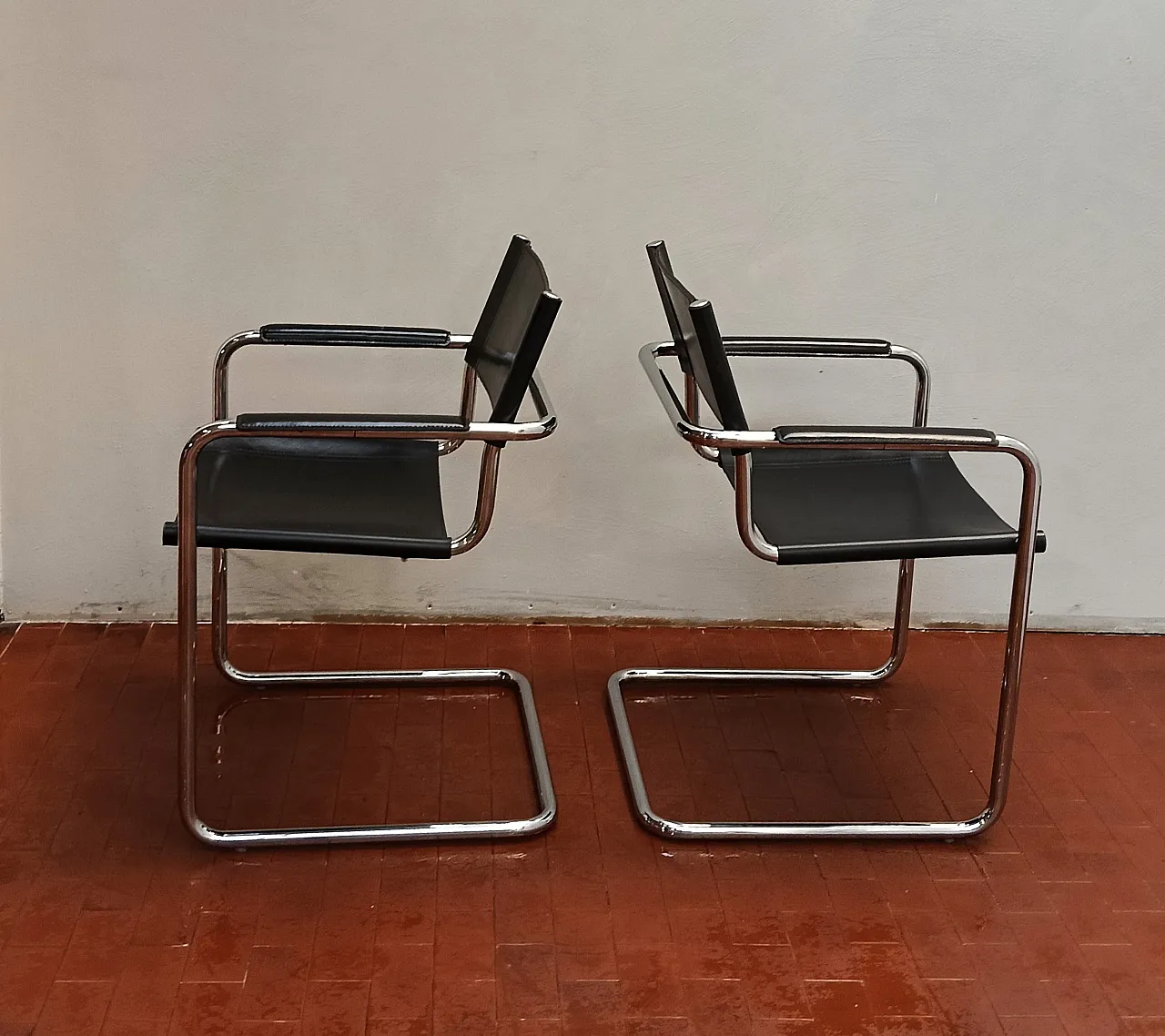 Pair of chairs with armrests by Matteo Grassi, 90s 5