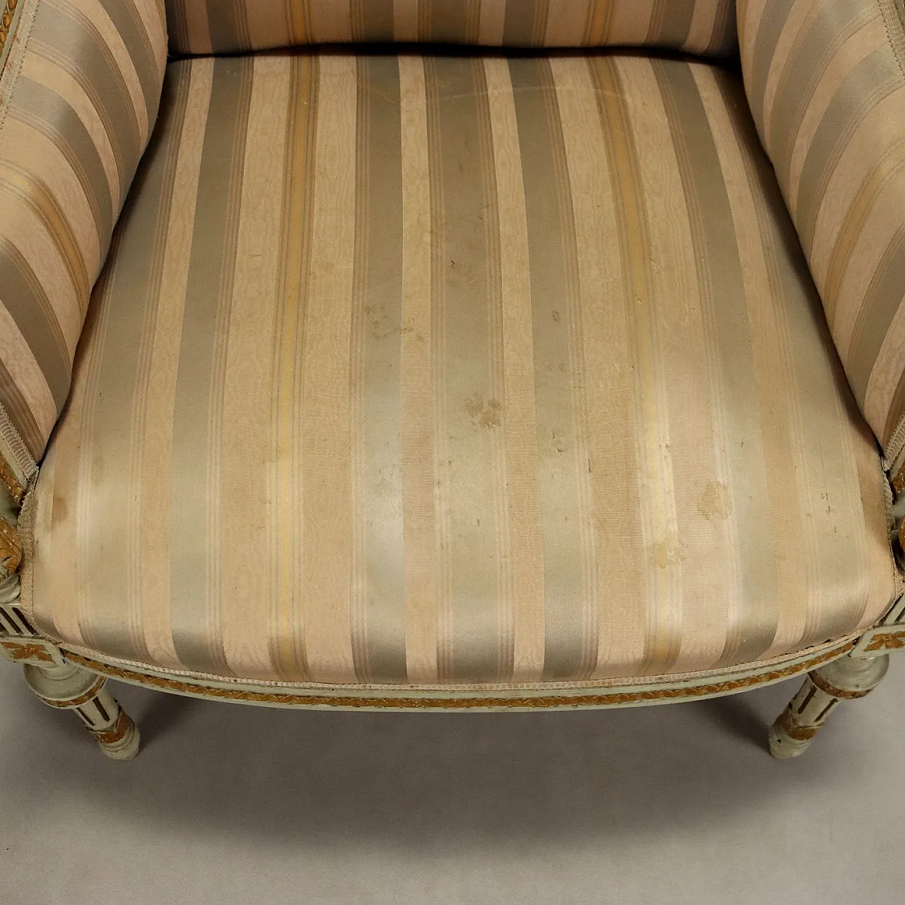 Coppia di poltroncine in legno laccato in stile Neoclassico, fine '800 4